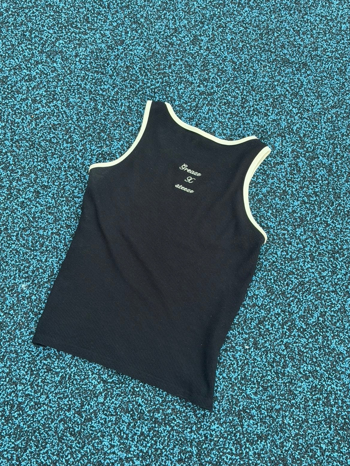 Black/Cream signature vest